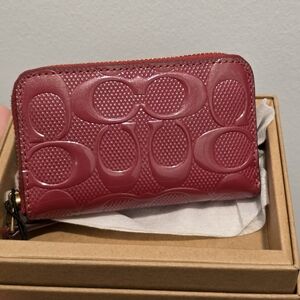 Coach Boxed Essential Signature Zip Around Card Wallet Nwt